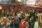 Denizli şehidi için ayakta