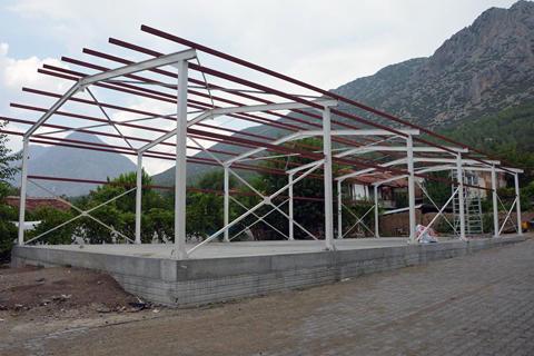 Yumrutaş’a kapalı pazaryeri