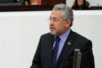 MEHMET YÜKSEL’İN ÜÇ DÖNEM ENGELİ KALMIYOR