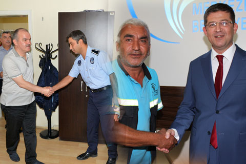 Erken bayramlaştılar