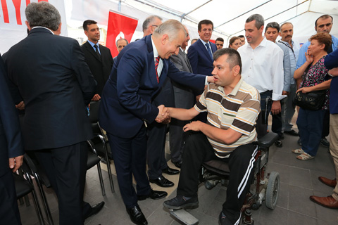Protokol ile halk Çınar’da bayramlaştı