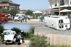 Otomobil ile hat minibüsü çarpıştı: 3 yaralı