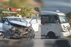 Hat minibüsü ile otomobil çarpıştı: 2 yaralı