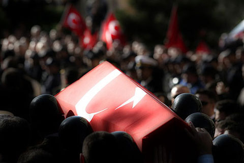 Terörü lanetlediler