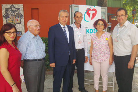 Tekden alzeheimer hastalarının yanında