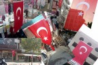 Denizli kırmızı, beyaza büründü