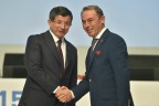 Başbakan Tin’e “Seni meclise taşıyoruz” dedi