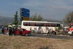 Turist taşıyan otobüs kaza yaptı