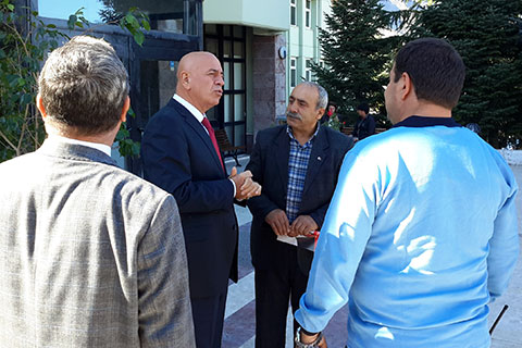 MHP’li Birtürk’ten kamu çalışanlarına kadro mesajı