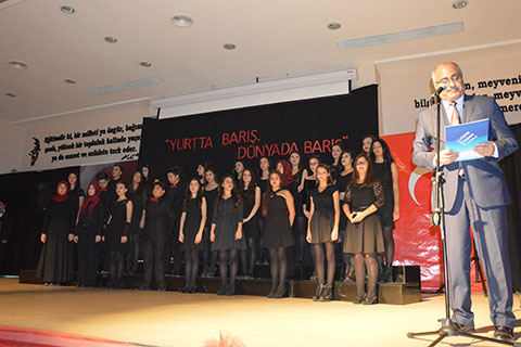Denizli Final Okulları’nda Cumhuriyet coşkusu