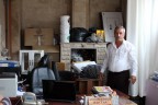 Muhtarlık binası yıkılınca garaja taşındı