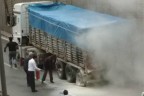 TIR’ın lastikleri tutuştu, trafik felç oldu