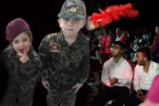 Babaya asker kıyafetli uğurlama