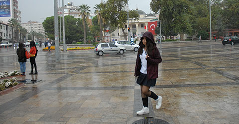 KUVVETLİ SAĞANAK YAĞIŞ