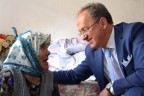 Yaşlıları unutmadı