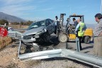 2 otomobil çarpıştı, 1’i ağır 2 kişi yaralandı