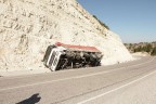 Çameli’de TIR kazası