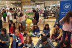 ÇYDD üyeleri Forum Çamlık’ta kitap okudu