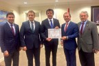 Zeybekci’nin mazbatasını Şahin Tin verdi