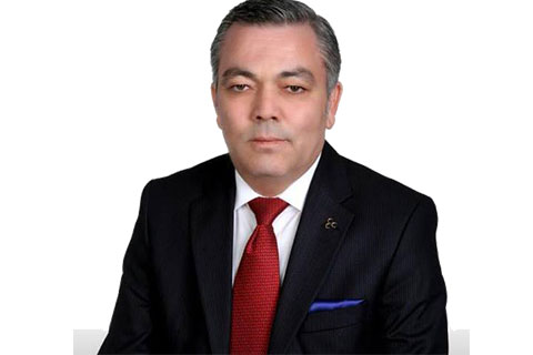 Meclis üyeliğinden de istifa etti