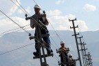 Programsız elektrik kesintisi isyan ettirdi