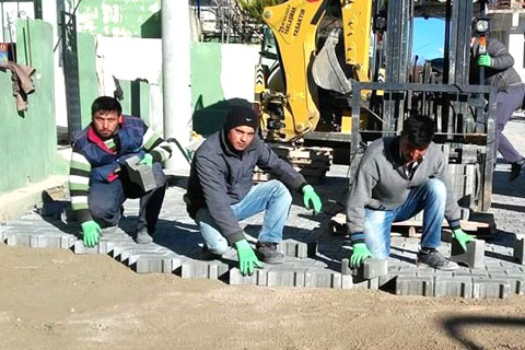 Çameli’nin yolları parkeyle donatılıyor