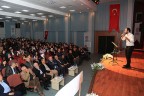 Milli Şair şiirlerle anıldı