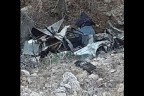 Otomobil dere yatağına yuvarlandı