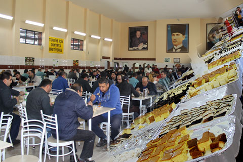 Fabrikada İtalyan ve Fransız mutfağından tatlılar