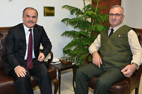 Gürlesin, Özbakır ve Alper’i ziyaret etti