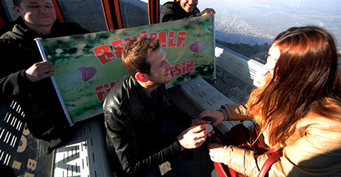 denizli-teleferikte-evlilik-teklifi-ic