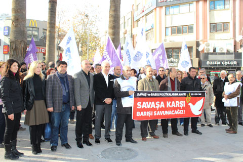 SAVAŞA KARŞI BARIŞ İÇİN İŞ BIRAKTILAR