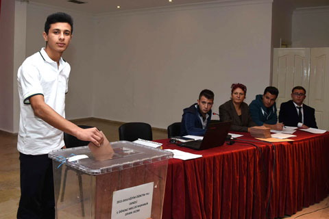 Öğrencilerin seçim heyecanı