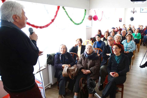 Alzheimer Derneği’nde duygu dolu anlar