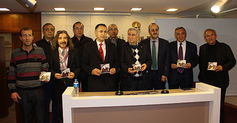 denizli-dr-ozcan-ozcelik-siir-albumu-tanitildi-ic