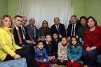 Öğrencilerden kimsesizlerin kimsesiyiz ziyaretleri