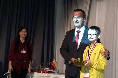Yüksekçıta öğrencisinin Abalone başarısı