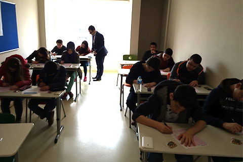Öğrenciler Doğa’da bursluluk sınavında ter döktü