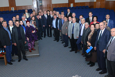 Gürlesin muhtarlara projeleri anlattı