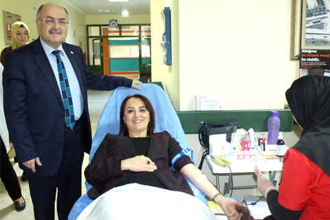 Kamu Hastaneleri’nden kan bağışı