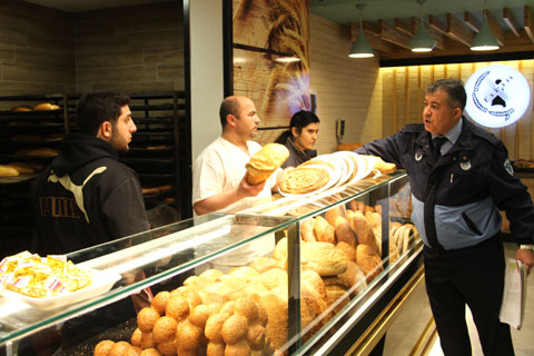 Merkezefendi zabıtadan 9 fırına ceza