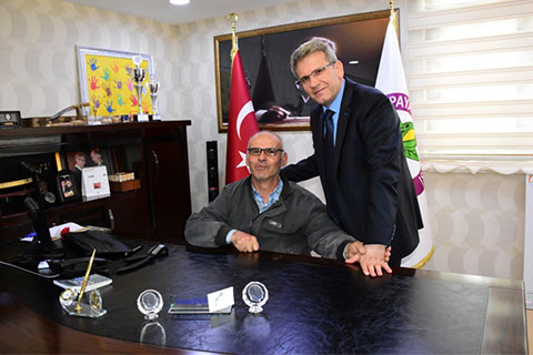Başkan’ın koltuğuna oturdu ‘hayalim gerçek oldu’ dedi