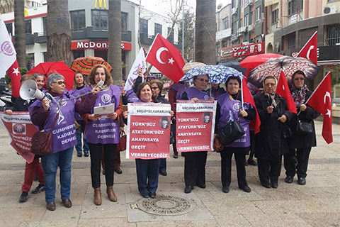 Cumhuriyet kadınlarından tepki
