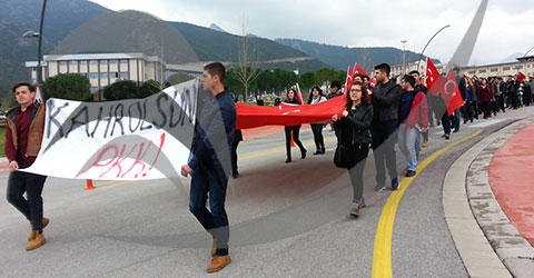 denizli-pamukkale-universitesi-yuruyus-eylem-ic
