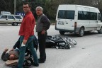 Motosiklet ile minibüs çarpıştı, bir kişi yaralandı