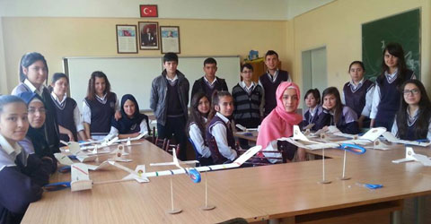 cameli-model-ucak-ic