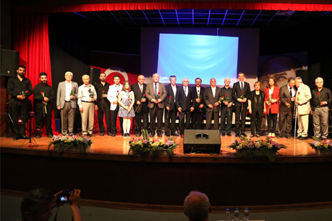 Hz. Muhammed şiirlerle anlatıldı