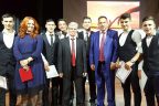 ZANAATKÂRLARIN SESİYLE ŞİİRDE YOLCULUK