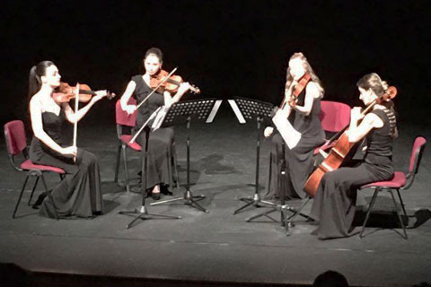 DEKEV konserine yoğun ilgi