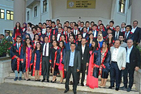 Zorlu’dan öğrencilere altın öğütler